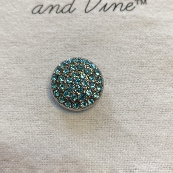 Magnolia and Vine 7 “Snazzy” snaps, new - Picture 2 of 9